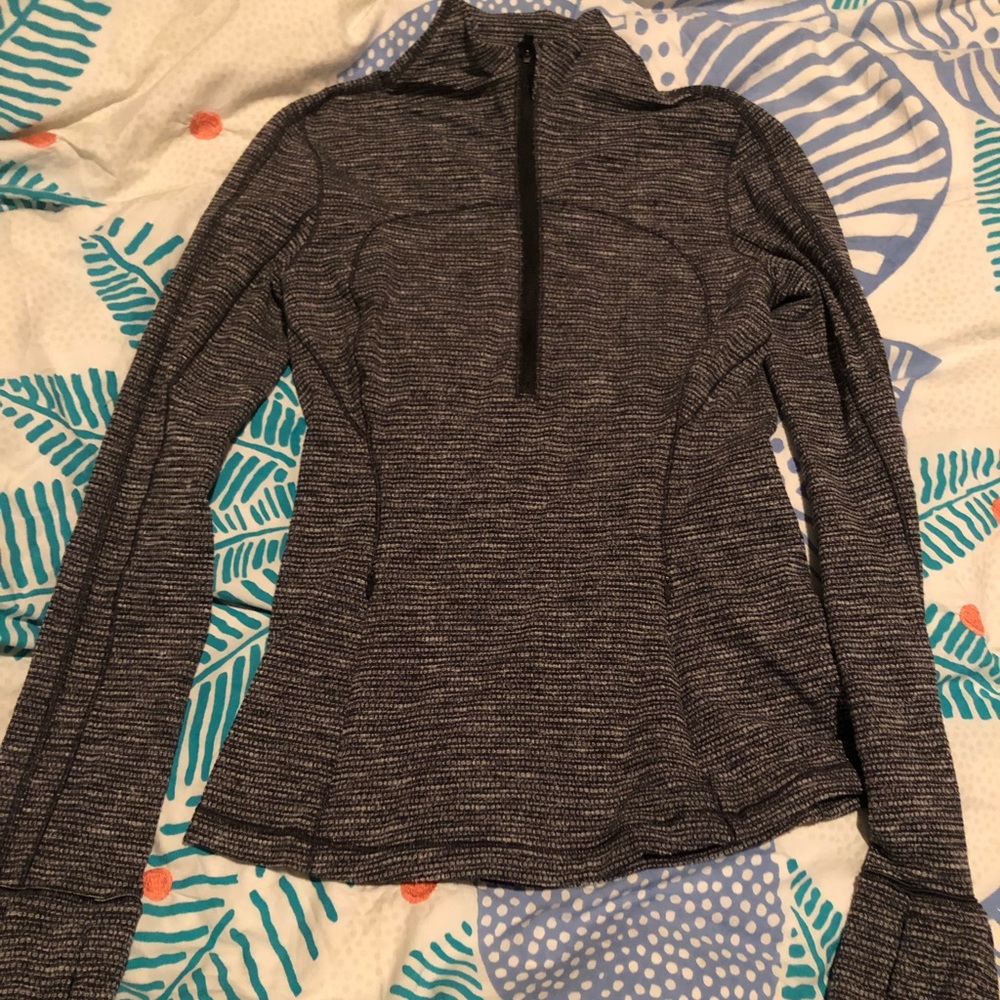 Lululemon run briskly 1/2 zip coco pique size 4